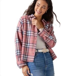 NWT Francescas Shacket Medium Flannel Shirt Plaid Pink Long Sleeve Button Cotton